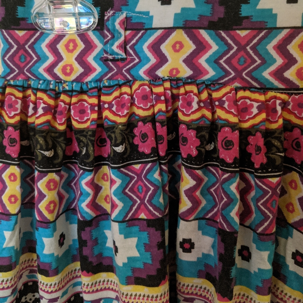 Multicolor patterned skirt - Picture 3 of 4